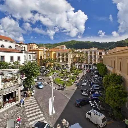 La Piazzetta סורנטו